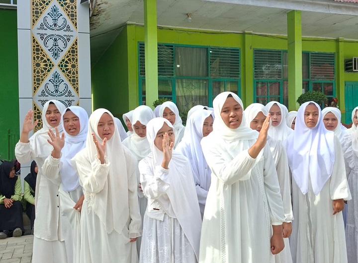 Semangatnya Siswa MTsN 3 Solok Manasik Haji Ditengah Dinginnya Udara Alahan Panjang 3 00104 manasik mtsn 3 b