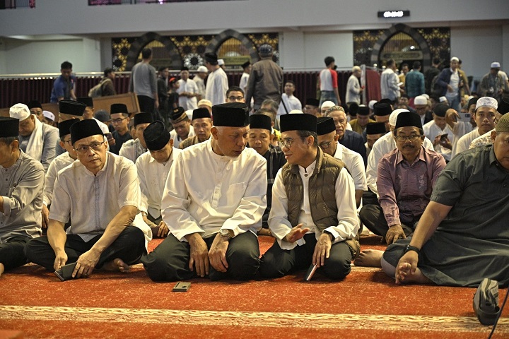 00205 gubernur safari a