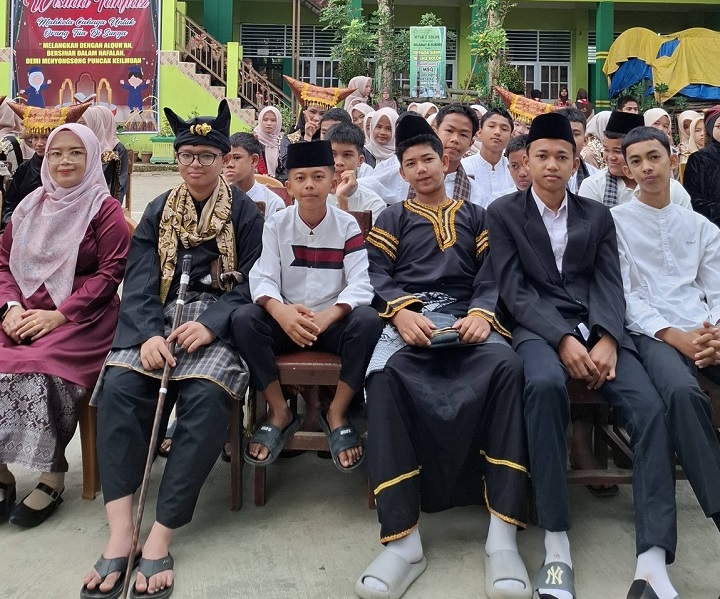 01203 mtsn 2 solok b