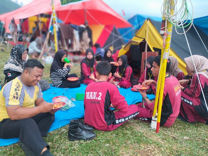01405 pramuka man 2 solok b