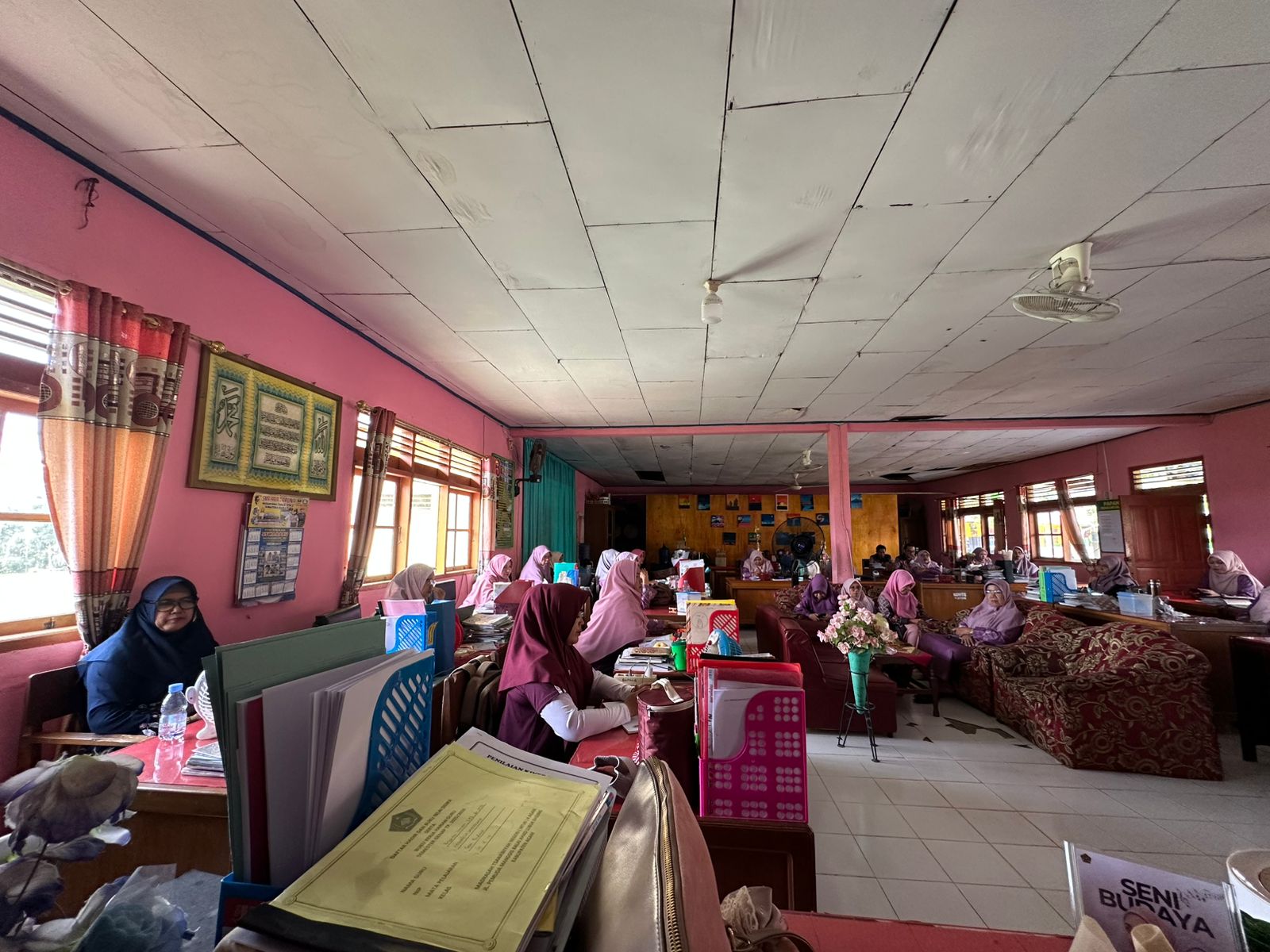Kepala MTsN 4 Agam Pesankan Asta Protas pada Tarhib Ramadhan 1447 H 6 Kepala MTsN 4 Agam Pesankan Asta Protas pada Tarhib Ramadhan 1447 H