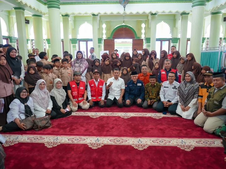 Seragam b