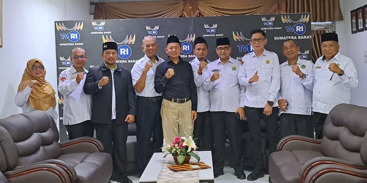 Wakili Kabupaten Solok, Akram Siswa MTsN 2 Tampil pada Bintang Qur'an TVRI Sumbar 2 00304 mtsn 2 solok bintang quran b