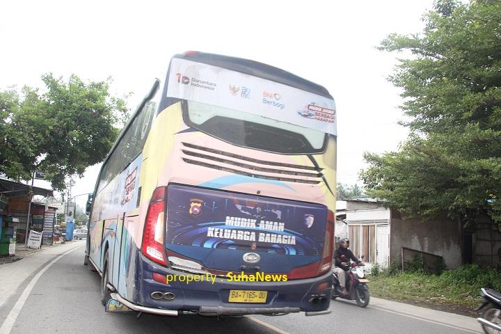 01003 bus pulang basamo b