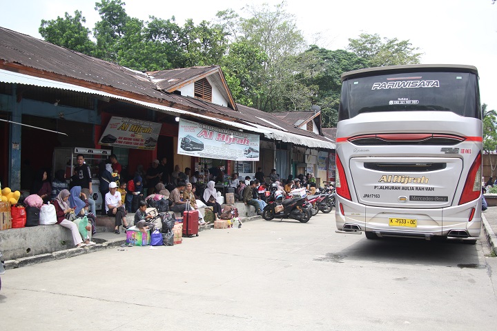 02502 arus balik a