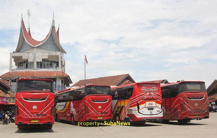 02710 bus tbs e gumarang jaya