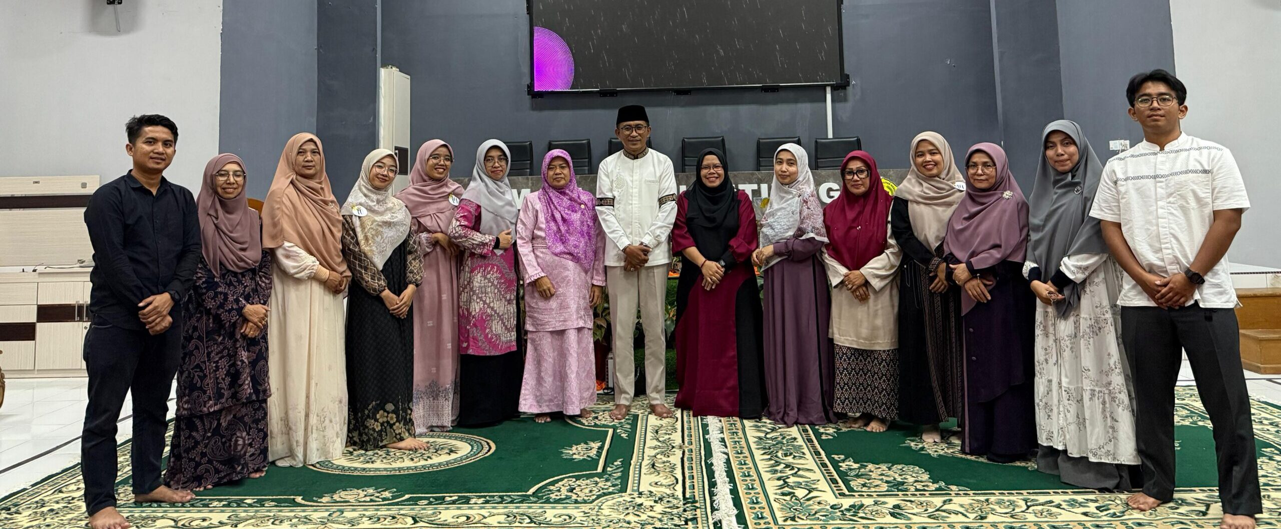 Lomba Murattal Antar Guru dan Pegawai, warnai Peringatan Nuzulul Qur’an di MAN 1 Bukittinggi 2 IMG 20260309 WA0039 scaled e1773106189524