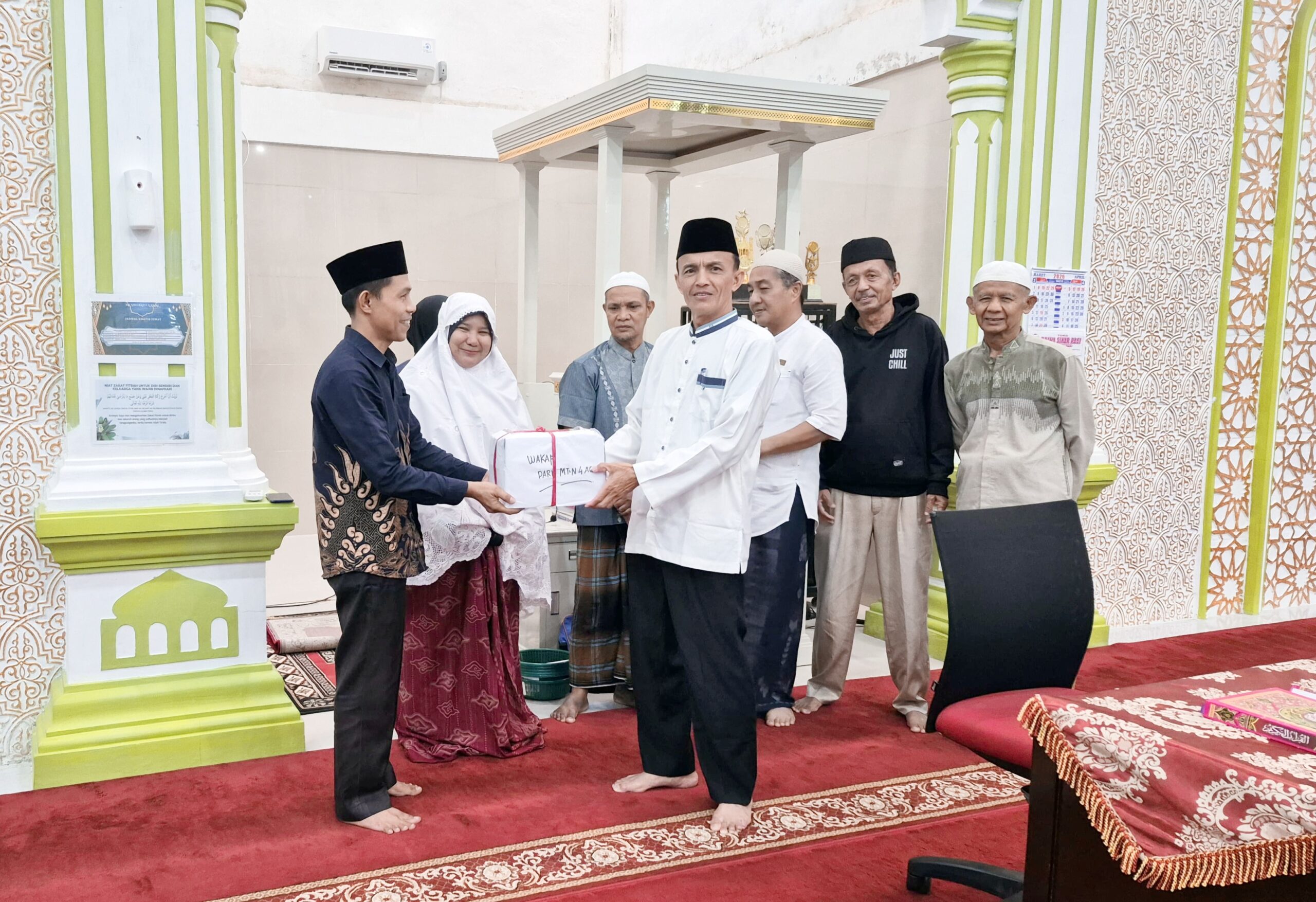 Tim Safari Ramadhan MTsN 4 Agam Kunjungi Masjid Baitul Amal Sitingkah Tangah