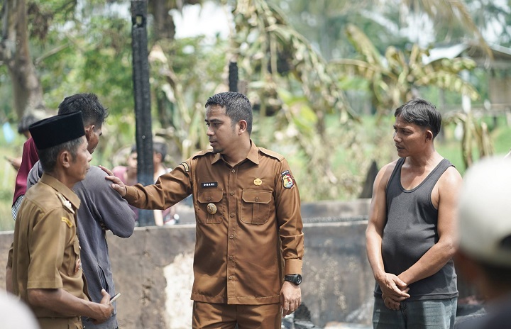 00105 kebakaran tanah garam b