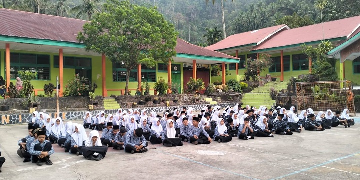 02203 mtsn 1 solok b