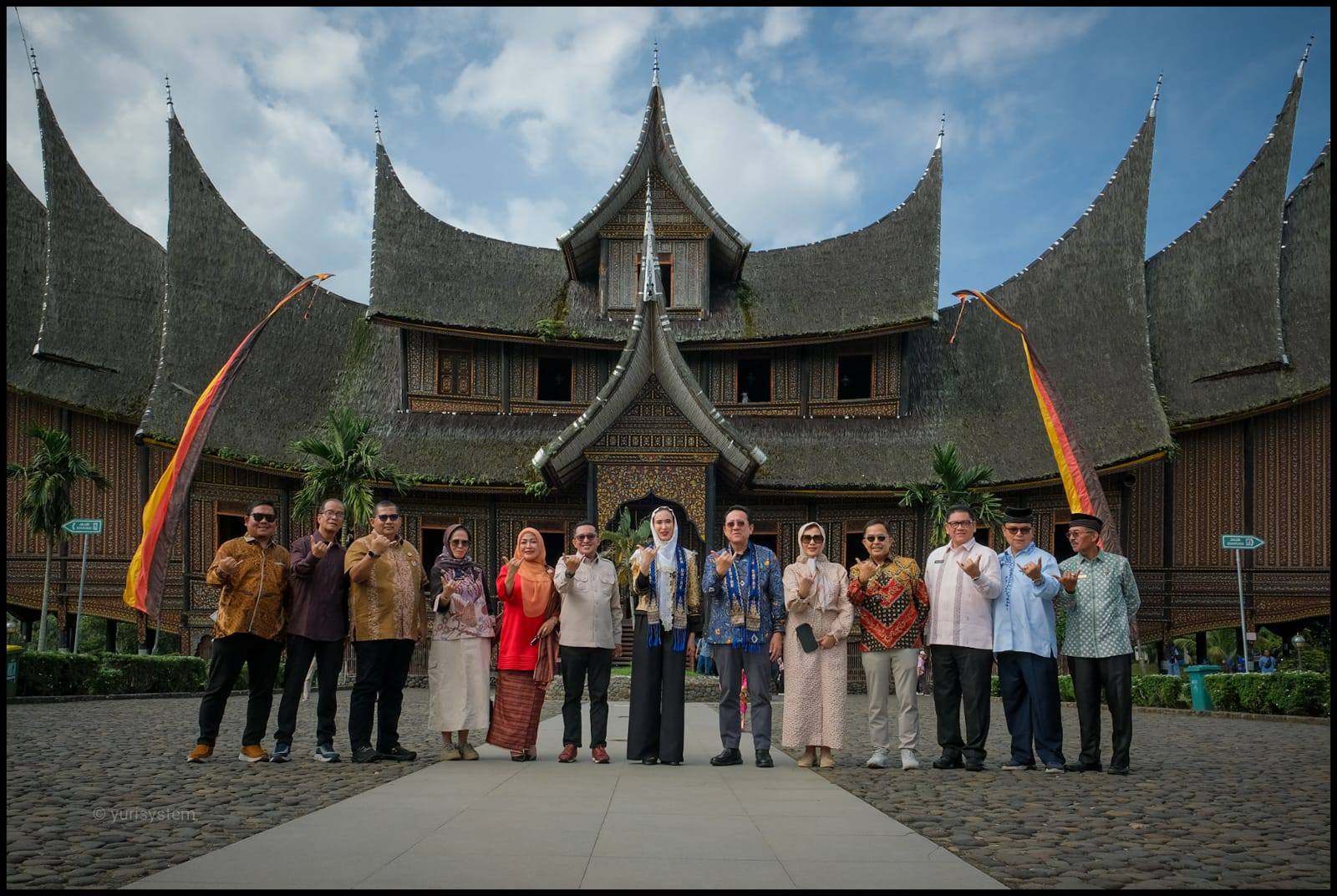 00101 eka putra menteri pariwisata d