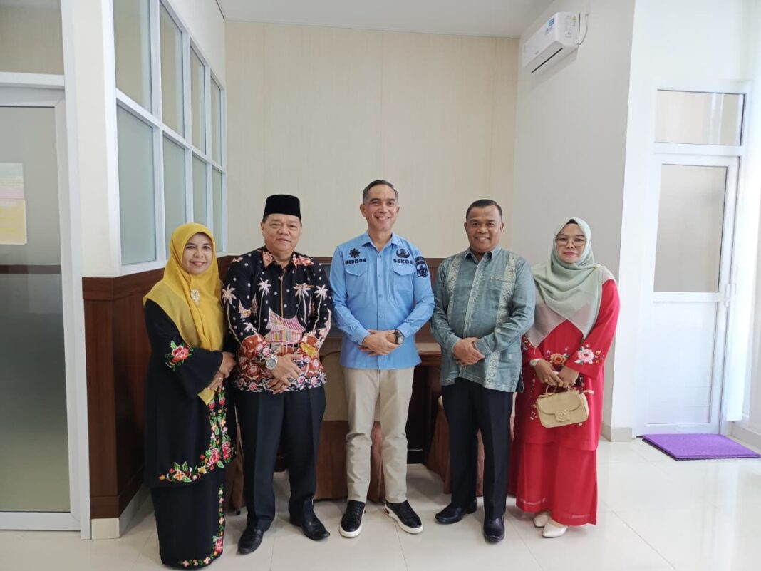 Temui Bupati, Kakan Kemenag Kabupaten Solok Kenal Pamit