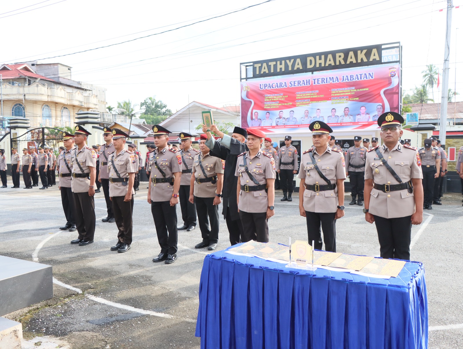 00604 pelantikan kapolsek x kt diatas a