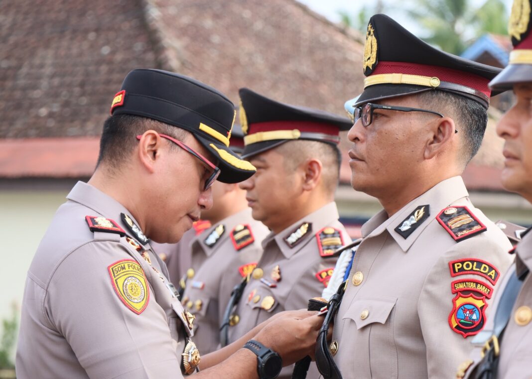 Mutasi di Polres Solok Kota, Bhabinkamtibmas Terbaik itu Jadi Kapolsek