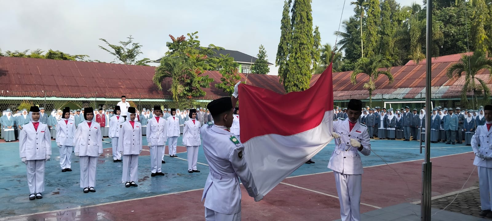01107 man 1 solok upacara d