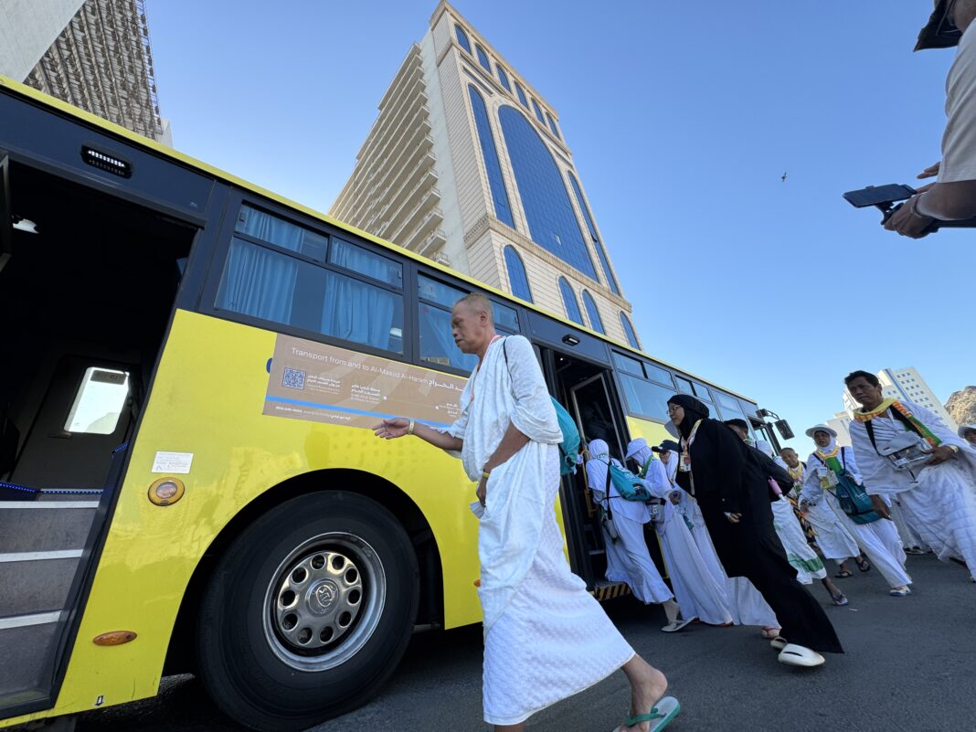 Bus Shalawat Belum Beroperasi, Jemaah Haji Solok Raya Tunda Tawaf Ifadah