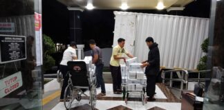 Air Zam-zam Jemaah Haji Tiba di Kantor Kemenhaj Kota Bukittinggi