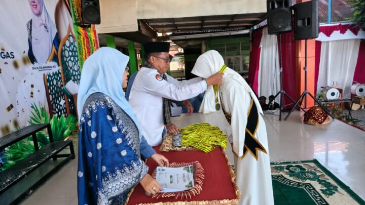 MTsN 1 Bukittinggi gelar Shahadah Tahfiz dan Haflah Ikhtitam Siswa Kelas IX 4 FB IMG 1779167495767 e1779179873203