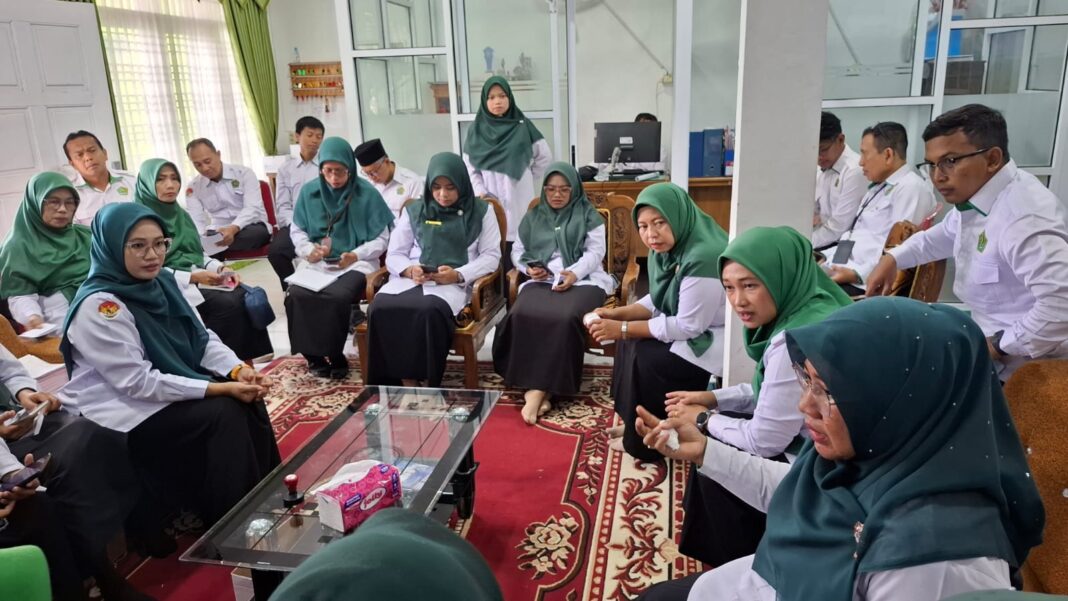 Bangun Karakter Siswa, Wakur Kurikulum Perkuat Peran Fasilitator Ko-Kurikuler di MAN 2 Bukittinggi