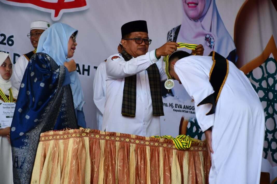 Syahadah Tahfizh MTsN 1 Bukittinggi Lahirkan Generasi Cerdas Berkarakter Qur'ani