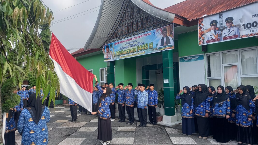 Upacara Hari Kesadaran Nasional, Kemenag Bukittinggi Teguhkan Disiplin dan Pengabdian ASN