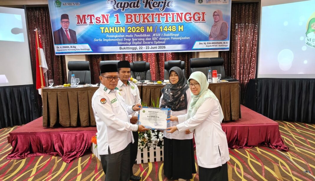 Buka Raker GTK MtsN 1 Bukitting, Dr. H. Irwan, M. Ag : Jejak Digital Tak Bisa Dihapus