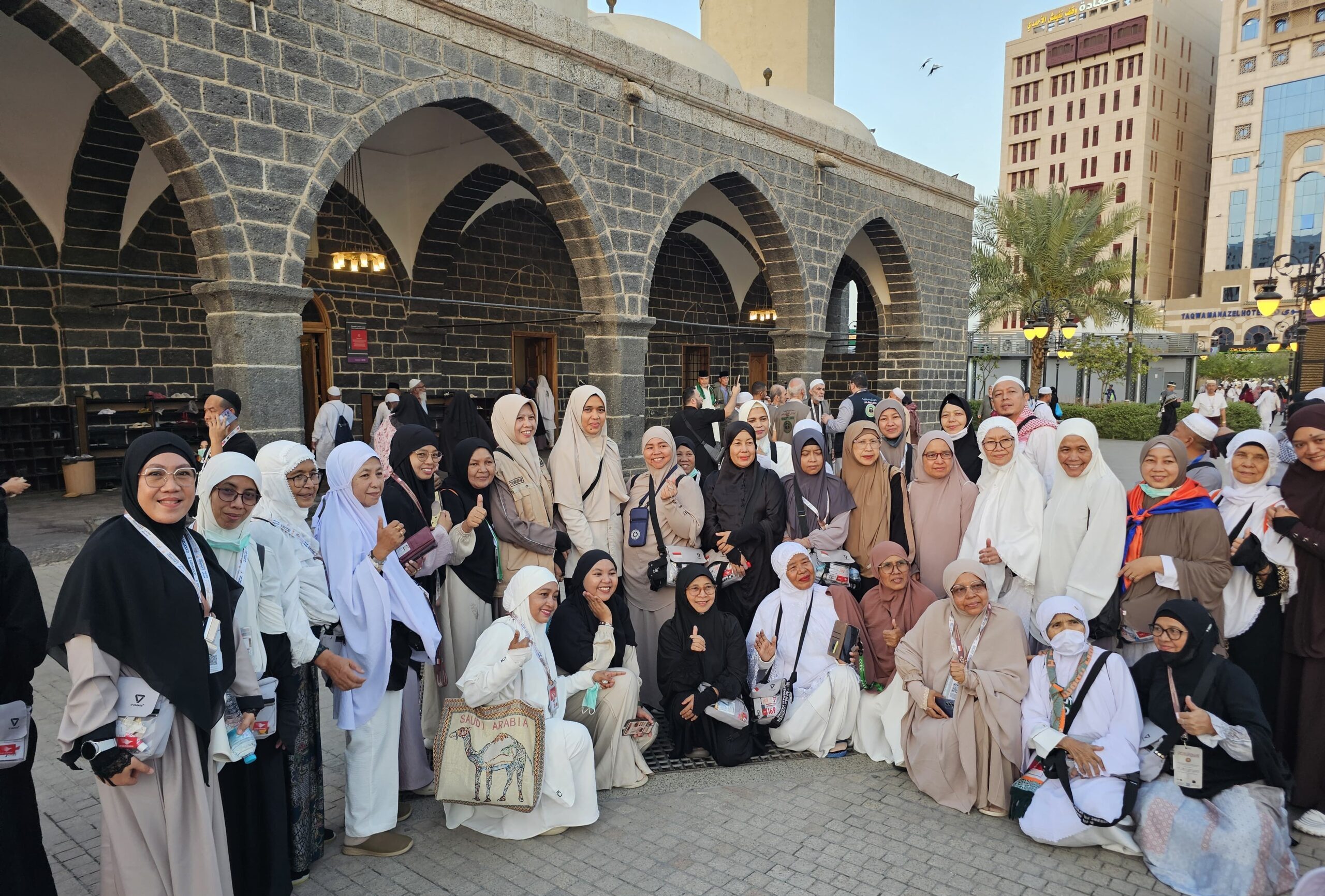 Jamaah Haji Kloter PDG 14 Telusuri Jejak Sejarah Rasulullah di Sekitar Masjid Nabawi 2 IMG 20260614 WA0013 scaled e1781480477271