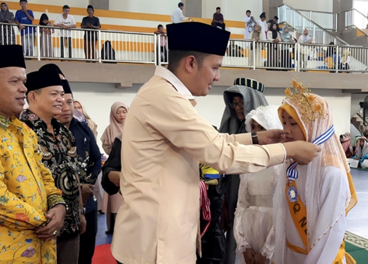 Wisuda Tahf