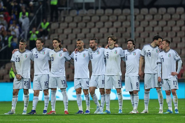 Bermain dengan 10 Orang Pemain, Italia Tekuk Yunani 1-0 1 Yunani timnas italia 3c043f3