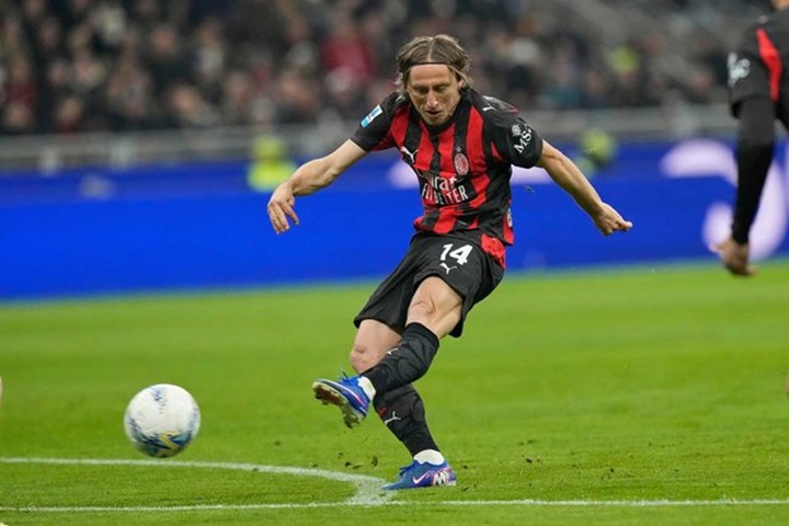 Berusia 40 Tahun, AC Milan Perpanjang Kontrak Luka Modric Hingga 2027 1 luka modric a