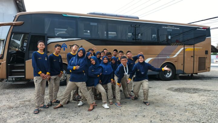 Kontingen Jamnas XII Kota Solok Dimanjakan Kemewahan Bus TAM Pewe Class R25 3 01104 bus tam pramuka b e1786431272777
