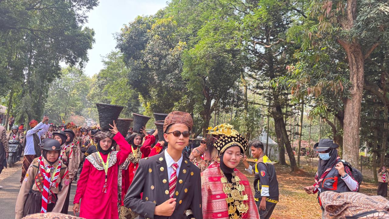 Hoyak Tabuik di Cibubur, Meriahnya Pawai HUT ke 81 RI Jamnas XII 2 01709 pawai budaya jamnas e