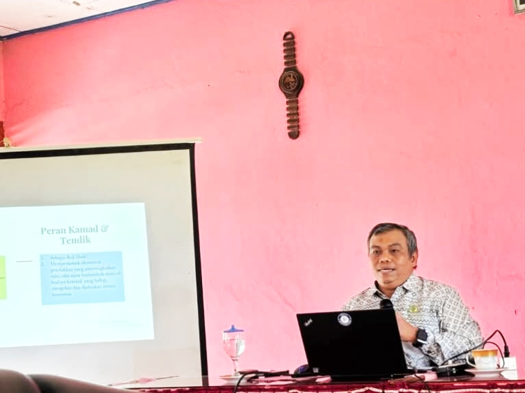 Perkuat SPSM, Pengawas Madrasah Kemenag Agam Pacu MTsN 4 Agam Sukseskan Piloting KBC 3 Perkuat SPSM, Pengawas Madrasah Kemenag Agam Pacu MTsN 4 Agam Sukseskan Piloting KBC