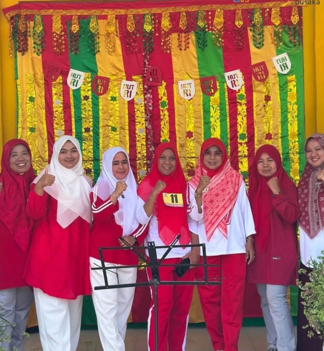 Meriah, Lomba Estafet Lagu HUT ke-81 RI di MTsN 4 Agam Pererat Silaturahmi Guru dan Pegawai 6 Meriah, Lomba Estafet Lagu HUT ke-81 RI di MTsN 4 Agam Pererat Silaturahmi Guru dan Pegawai