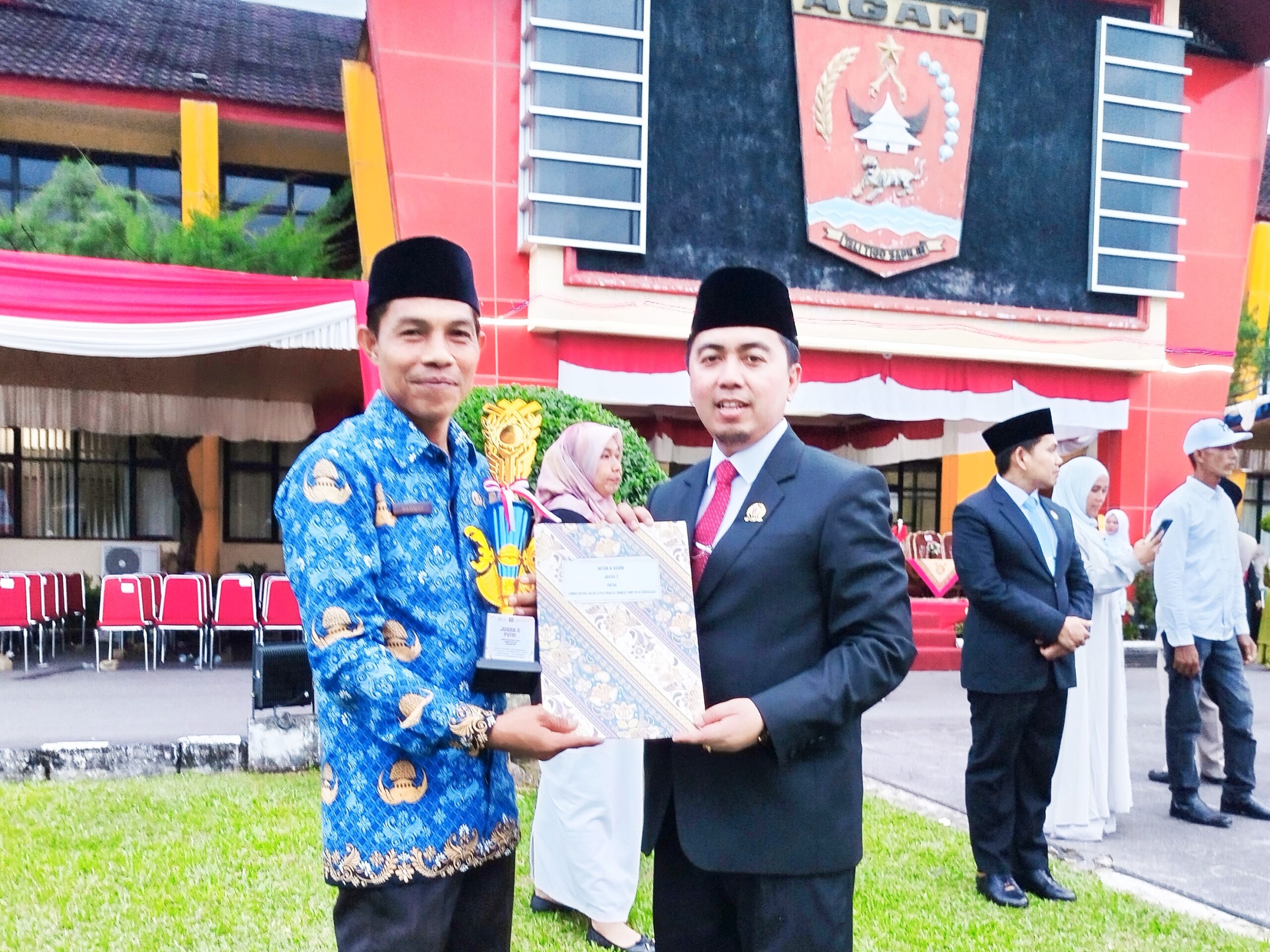 MTsN 4 Agam Ukir Prestasi, Sabet Juara II Gerak Jalan Tepat Waktu HUT ke-81 RI 3 MTsN 4 Agam Ukir Prestasi, Sabet Juara II Gerak Jalan Tepat Waktu HUT ke-81 RI