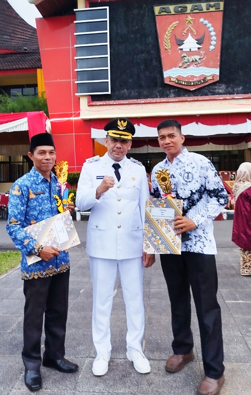 MTsN 4 Agam Ukir Prestasi, Sabet Juara II Gerak Jalan Tepat Waktu HUT ke-81 RI 2 MTsN 4 Agam Ukir Prestasi, Sabet Juara II Gerak Jalan Tepat Waktu HUT ke-81 RI