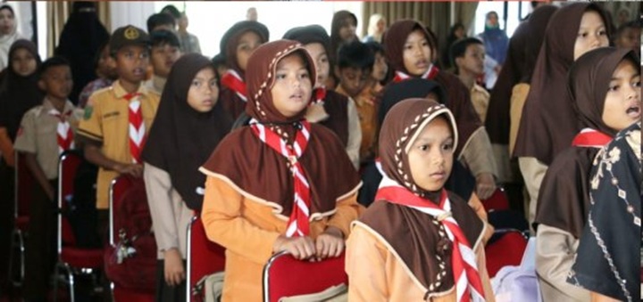 Rekonstruksi Pascabencana, Kementerian Ekraf Gelar Program "Melukis Bersama" di Kota Pariaman 1 melukis 2