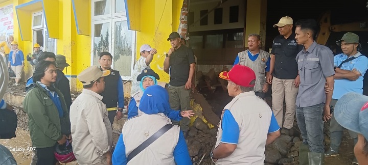 Tim Wapres Kunjungi Lokasi Galodo Arosuka 2 02310 tim wapres a