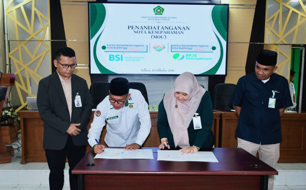 Perkuat Kemaslahatan Umat, Kemenag Bukittinggi Tanda Tangan PKS Bersama BSI dan BPJS Ketenagakerjaan