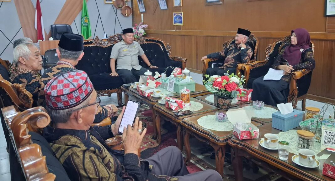 Kakan Kemenag Bukittinggi Ajak FKUB Perkuat Sinergi Merawat Kerukunan Umat Beragama melalui Program SEJUK MADANI